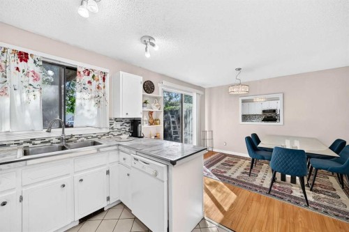 617 Whitewood Road Ne, Calgary, AB - Indoor Photo Showing Kitchen