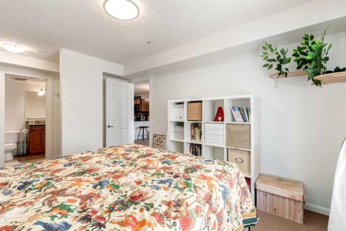 132-500 Rocky Vista Gardens Nw, Calgary, AB - Indoor Photo Showing Bedroom