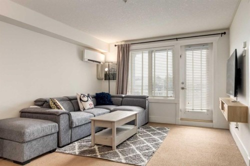 132-500 Rocky Vista Gardens Nw, Calgary, AB - Indoor Photo Showing Living Room