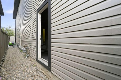 509 New Brighton Drive Se, Calgary, AB - Outdoor With Exterior