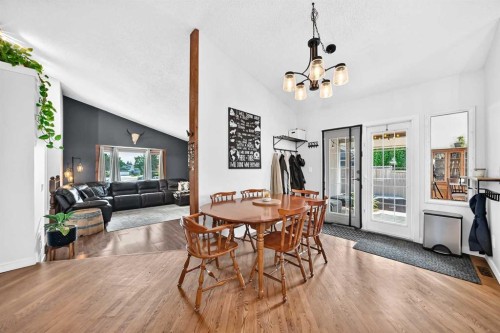 31 Taylor Way Se, Airdrie, AB - Indoor