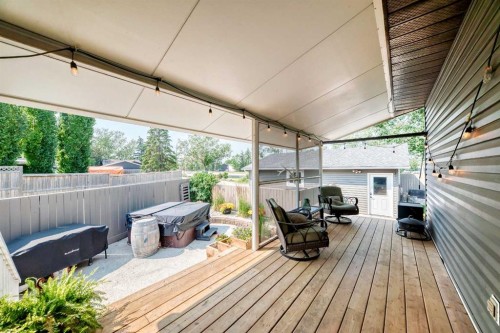 31 Taylor Way Se, Airdrie, AB - Outdoor With Deck Patio Veranda With Exterior