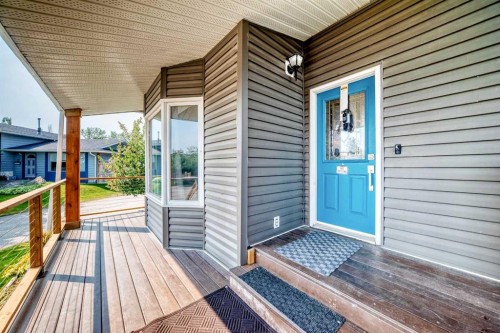31 Taylor Way Se, Airdrie, AB - Outdoor With Deck Patio Veranda With Exterior