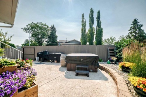 31 Taylor Way Se, Airdrie, AB - Outdoor