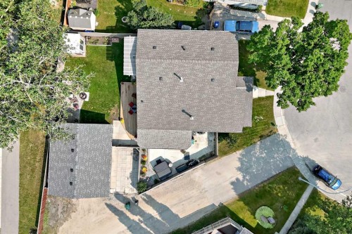 31 Taylor Way Se, Airdrie, AB - Outdoor