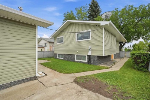 3433 33A Avenue Se, Calgary, AB 