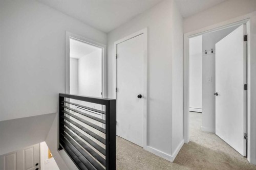 40-3809 45 Street Sw, Calgary, AB - Indoor Photo Showing Other Room