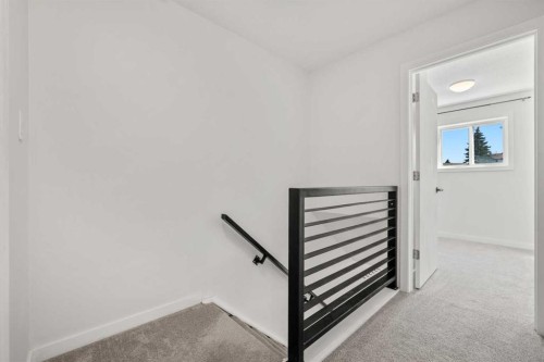 40-3809 45 Street Sw, Calgary, AB - Indoor Photo Showing Other Room