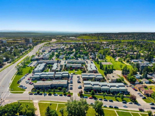 40-3809 45 Street Sw, Calgary, AB - Outdoor With View