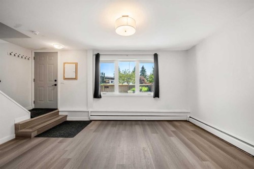 40-3809 45 Street Sw, Calgary, AB - Indoor Photo Showing Other Room