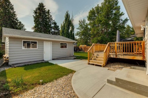 4927 10 Avenue Sw, Calgary, AB - Outdoor With Exterior