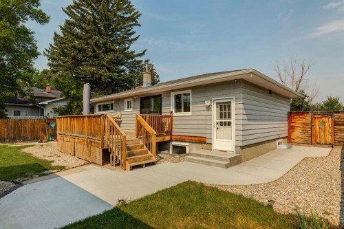 4927 10 Avenue Sw, Calgary, AB - Outdoor With Deck Patio Veranda