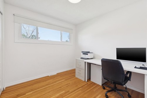 4927 10 Avenue Sw, Calgary, AB - Indoor Photo Showing Office