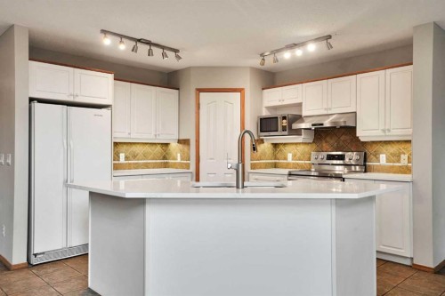207 Citadel Peak Circle Nw, Calgary, AB 