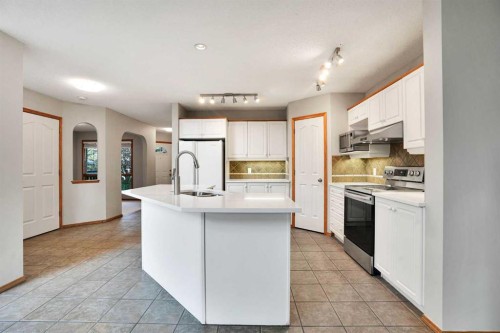 207 Citadel Peak Circle Nw, Calgary, AB 