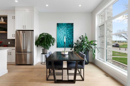 1141 Renfrew Drive Ne, Calgary, AB - Indoor