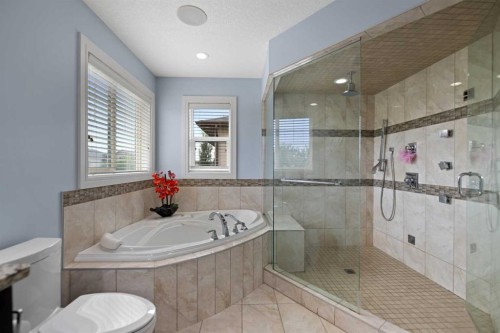 21 Saddlelake Lane Ne, Calgary, AB - Indoor Photo Showing Bathroom