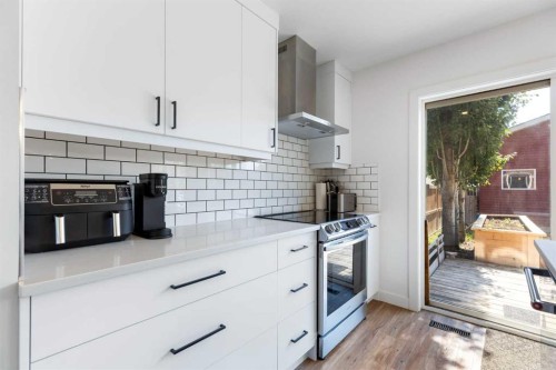 17 Auburn Bay View Se, Calgary, AB - Indoor Photo Showing Kitchen With Upgraded Kitchen