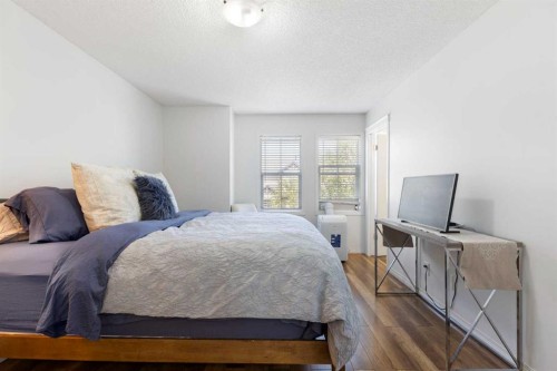 17 Auburn Bay View Se, Calgary, AB - Indoor Photo Showing Bedroom