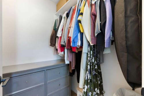 17 Auburn Bay View Se, Calgary, AB - Indoor With Storage