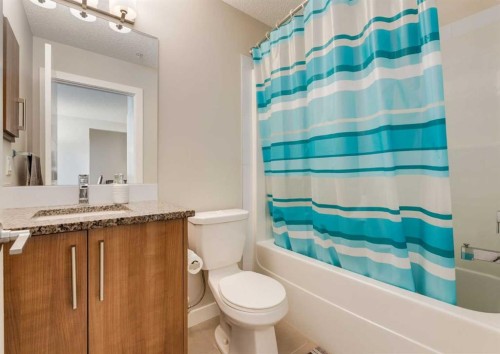 7-4 Sage Hill Terrace Nw, Calgary, AB - Indoor Photo Showing Bathroom