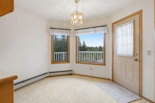 37 Edgeview Road Nw, Calgary, AB - Indoor Photo Showing Other Room