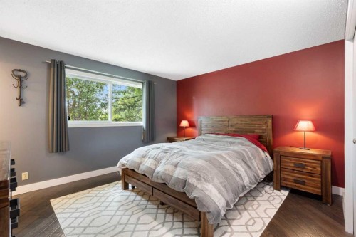 8419 Silver Springs Road Nw, Calgary, AB - Indoor Photo Showing Bedroom