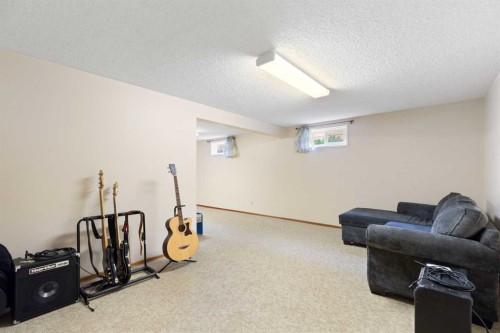 8419 Silver Springs Road Nw, Calgary, AB - Indoor Photo Showing Basement