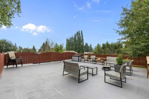 8419 Silver Springs Road Nw, Calgary, AB - Outdoor