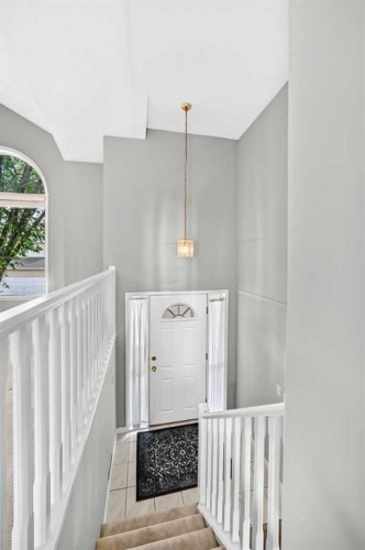 23 Sunlake Gardens Se, Calgary, AB - Indoor Photo Showing Other Room