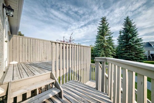 23 Sunlake Gardens Se, Calgary, AB - Outdoor With Deck Patio Veranda