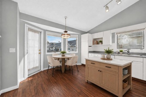 23 Sunlake Gardens Se, Calgary, AB - Indoor