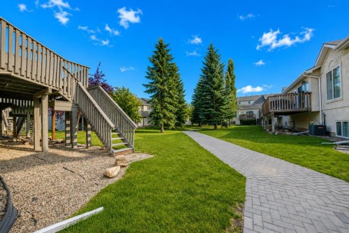 23 Sunlake Gardens Se, Calgary, AB - Outdoor