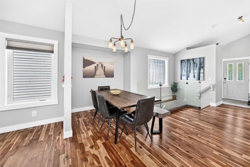 13 Cresthaven Way Sw, Calgary, AB - Indoor Photo Showing Dining Room