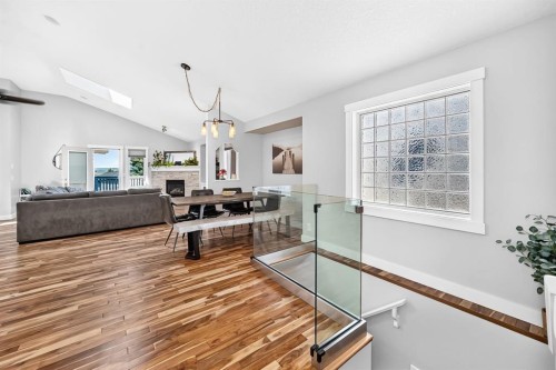 13 Cresthaven Way Sw, Calgary, AB - Indoor