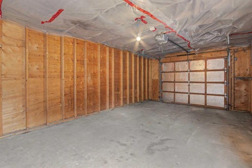 2214 24A Street Sw, Calgary, AB - Indoor Photo Showing Garage