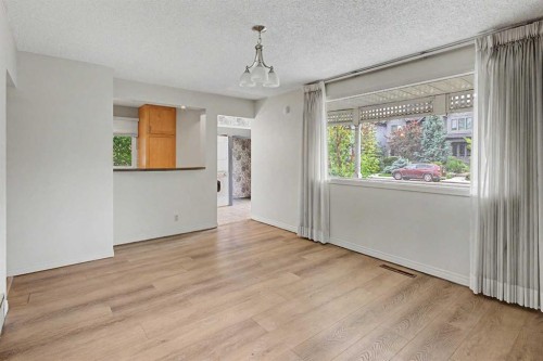 2214 24A Street Sw, Calgary, AB - Indoor Photo Showing Other Room