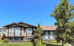 5410 Temple Road NE Calgary, AB T1Y 3B2
