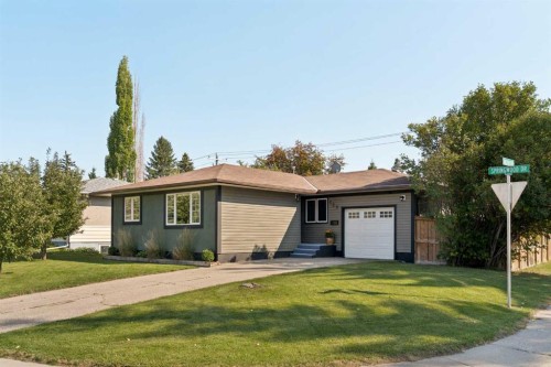 129 Springwood Drive Sw, Calgary, AB 