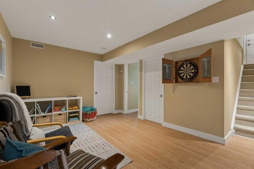 129 Springwood Drive Sw, Calgary, AB 