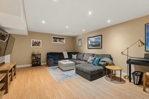 129 Springwood Drive Sw, Calgary, AB 