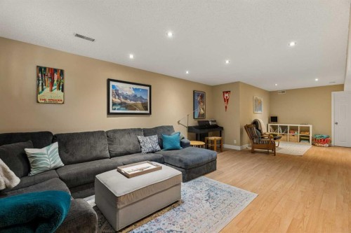 129 Springwood Drive Sw, Calgary, AB 