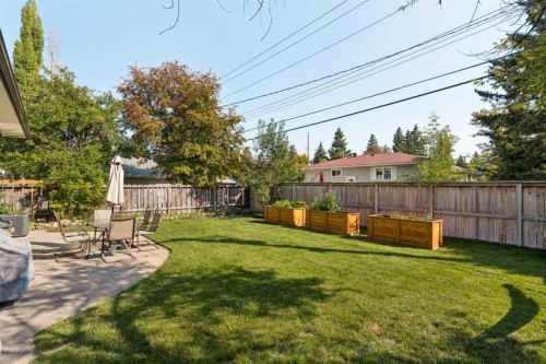 129 Springwood Drive Sw, Calgary, AB 