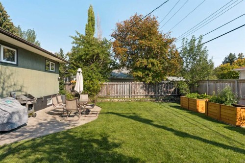 129 Springwood Drive Sw, Calgary, AB 