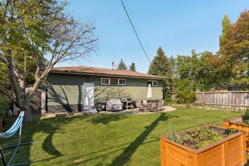 129 Springwood Drive Sw, Calgary, AB 