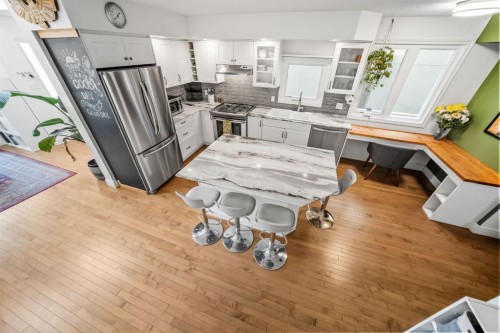 2819 28 Street Sw, Calgary, AB - Indoor