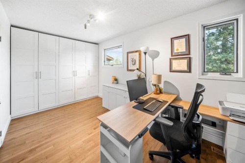 2819 28 Street Sw, Calgary, AB - Indoor Photo Showing Office
