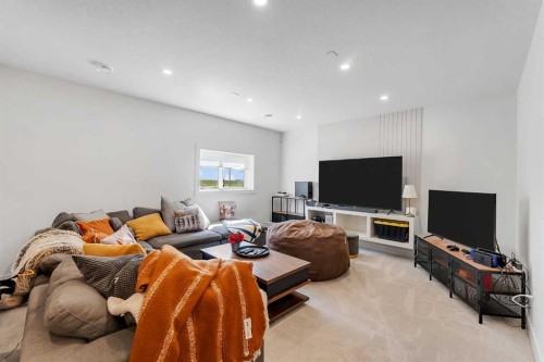 39 North Bridges Glen, Langdon, AB - Indoor Photo Showing Other Room