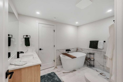 39 North Bridges Glen, Langdon, AB - Indoor Photo Showing Bathroom