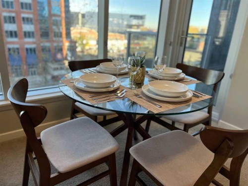 409-1320 1 Street Se, Calgary, AB - Indoor Photo Showing Dining Room